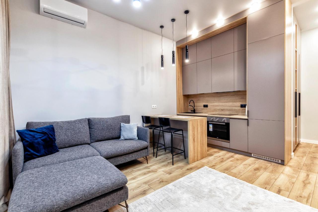 Aura Business Class Apartment Akmola Esterno foto