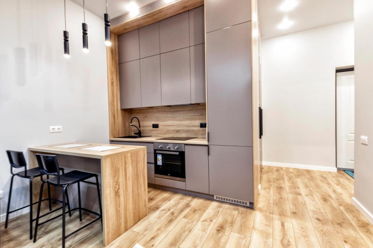 Aura Business Class Apartment Akmola Esterno foto